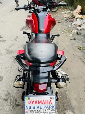 ইয়ামাহা এফজেডএস ভি৩ ২০২৩ লাল