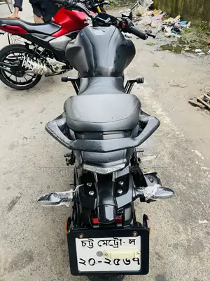 ইয়ামাহা এফজেডএস ভি৪ ২০২৪ গ্রে