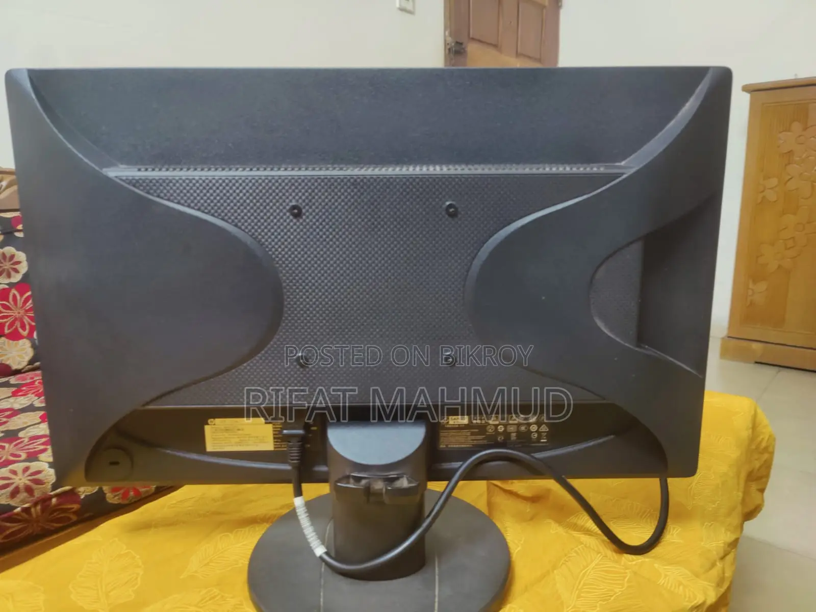 HP V214b 20.7-Inch Monitor