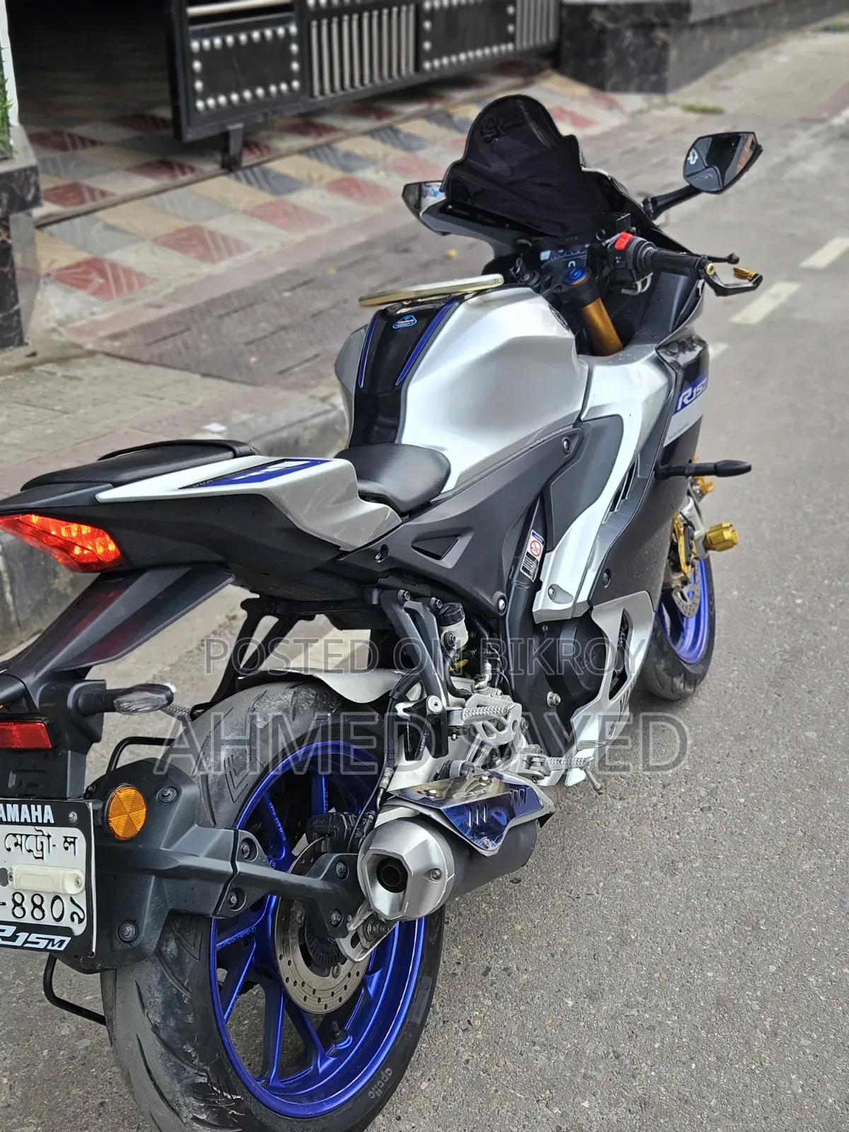 Yamaha R15M 2023 Silver