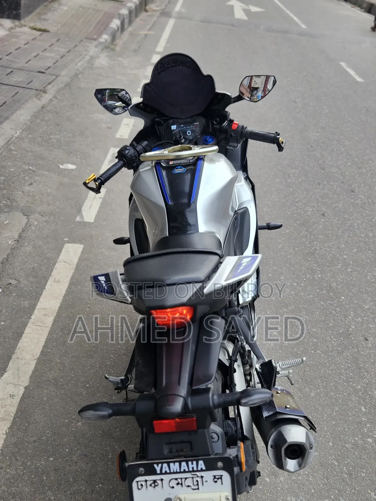Yamaha R15M 2023 Silver