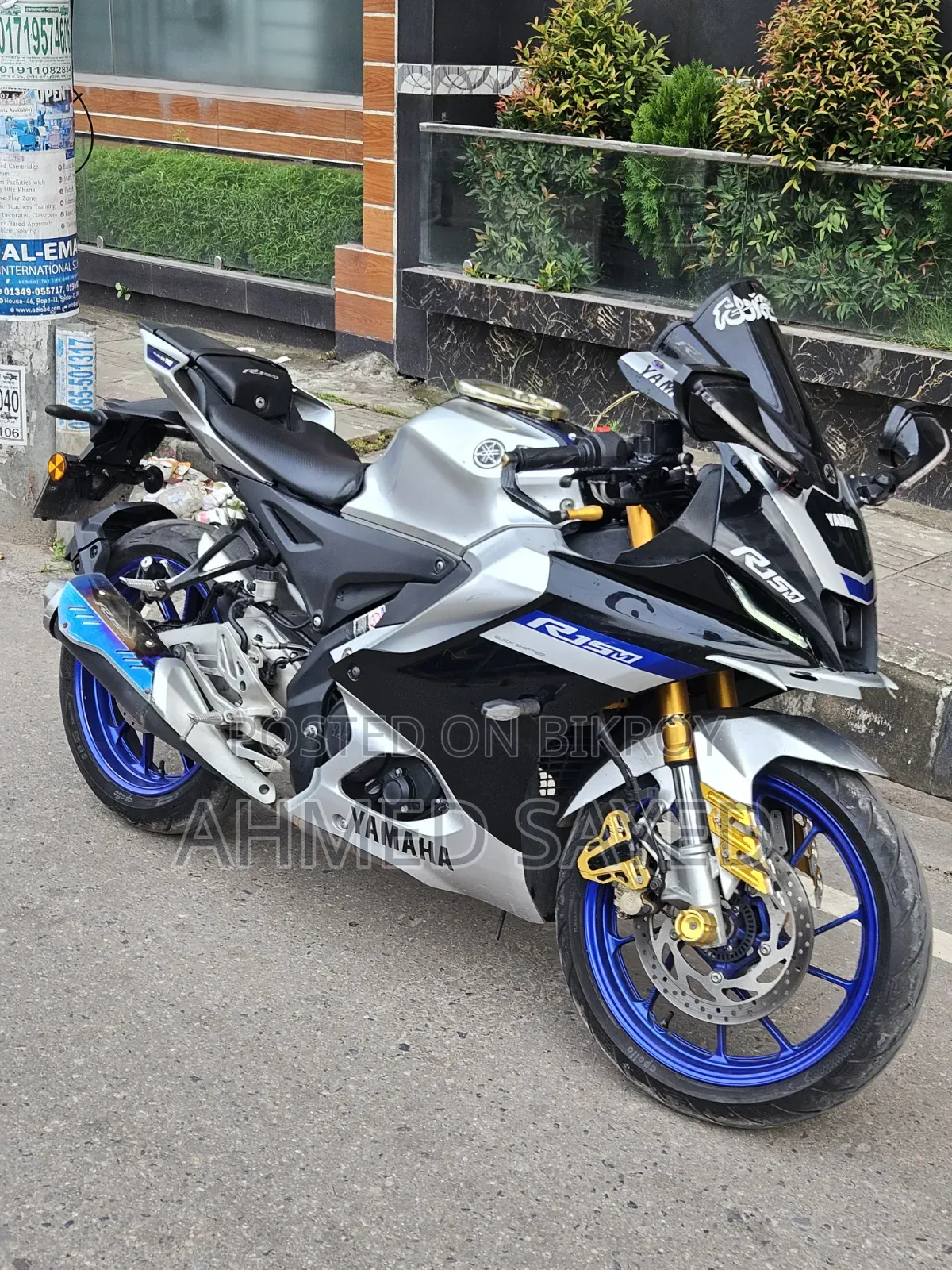 Yamaha R15M 2023 Silver