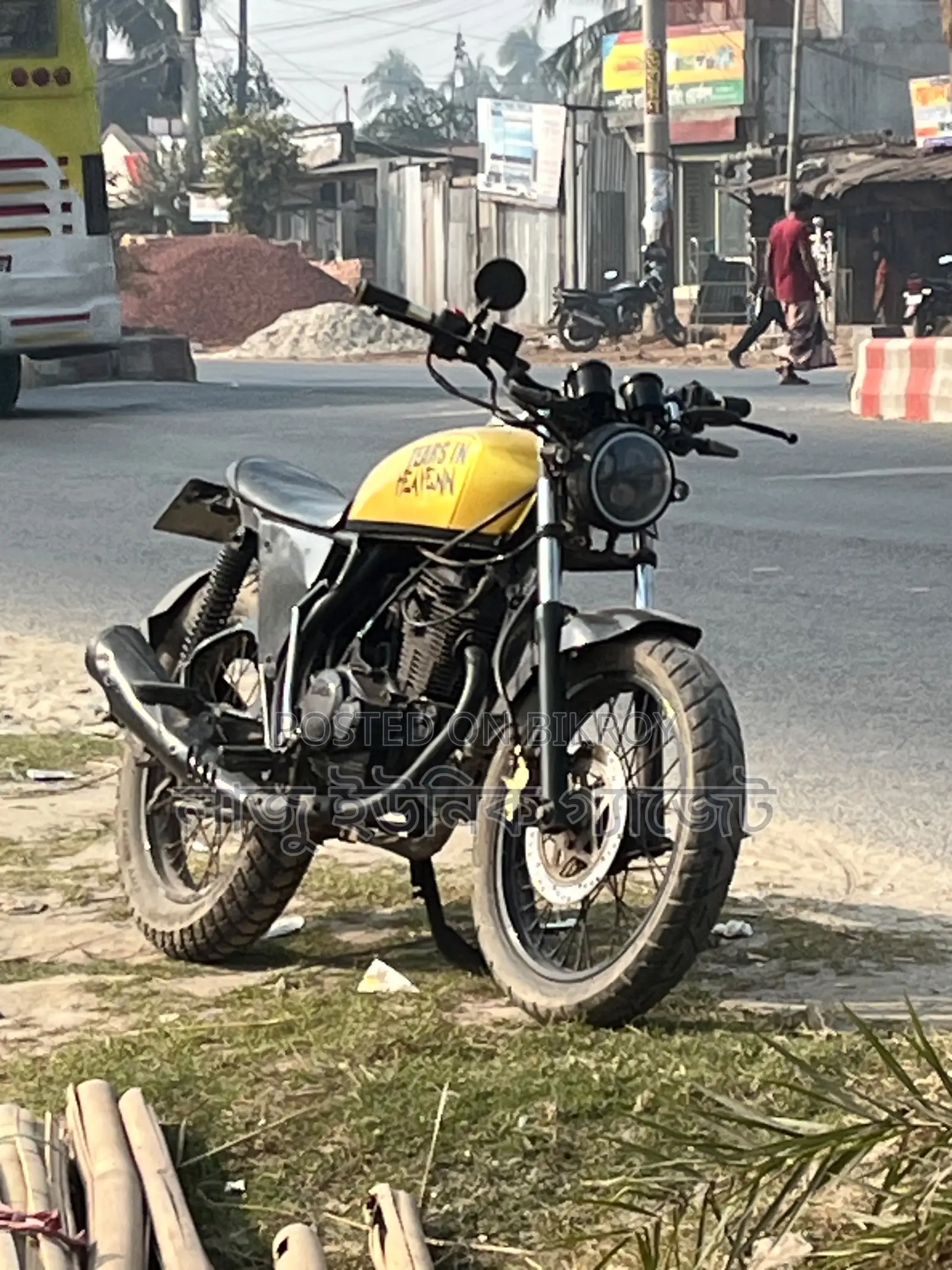 মোটরসাইকেল ২০১৮ ব্ল্যাক