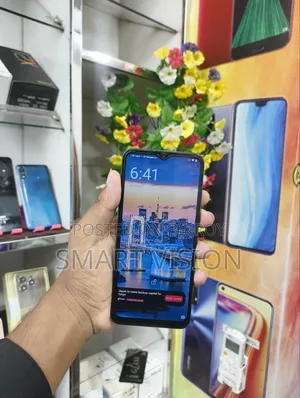 মোটর চলা মোটো ই১৩ ৬৪ জিবি