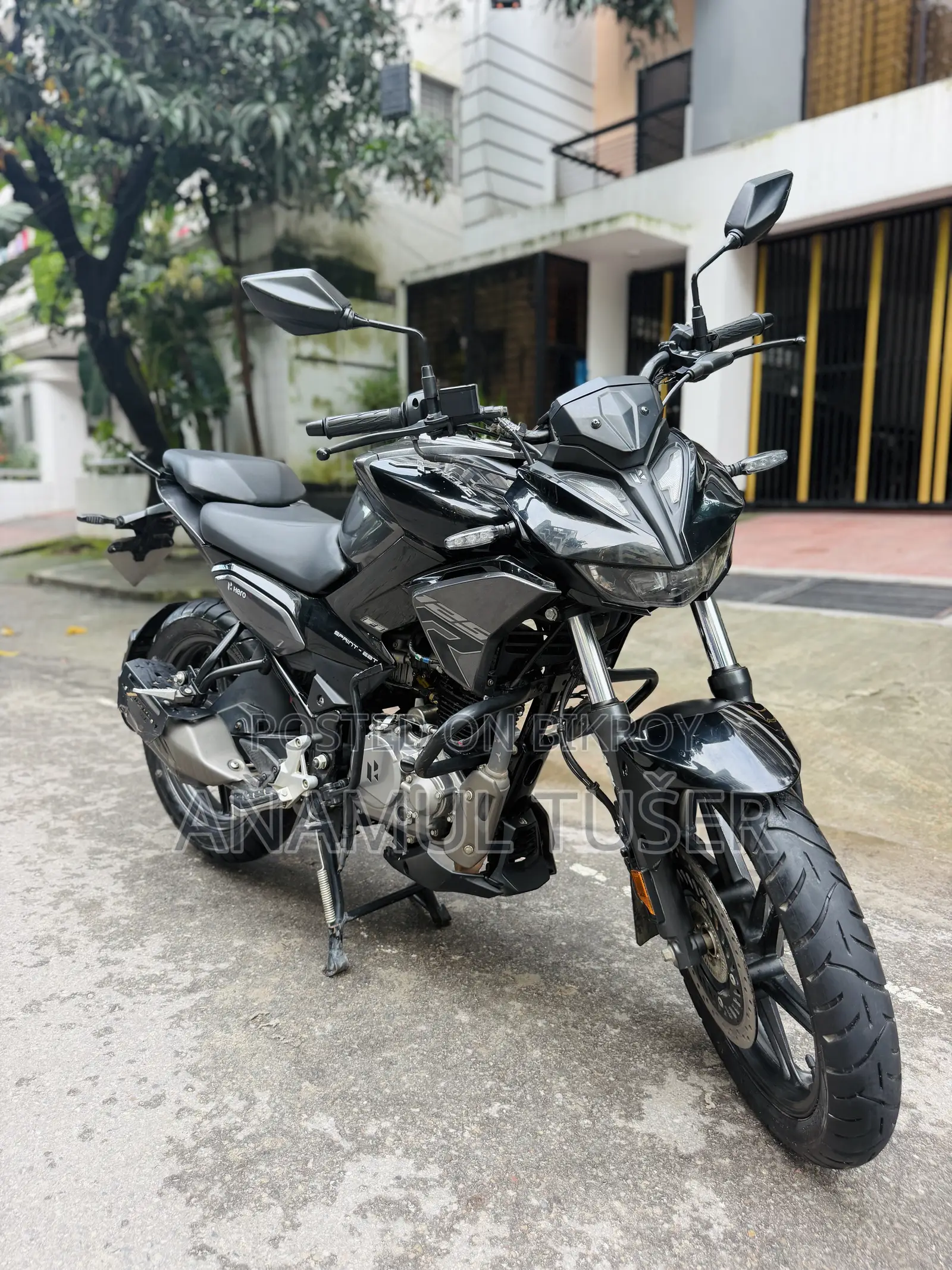 হিরো এক্সট্রিম ১২৫আর ২০২৫ ব্ল্যাক