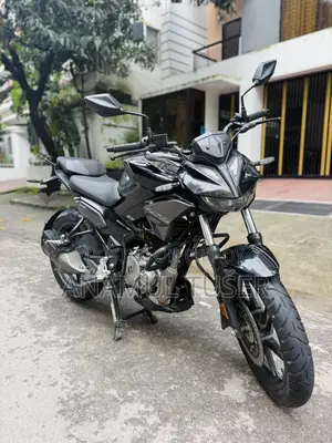 হিরো এক্সট্রিম ১২৫আর ২০২৫ ব্ল্যাক