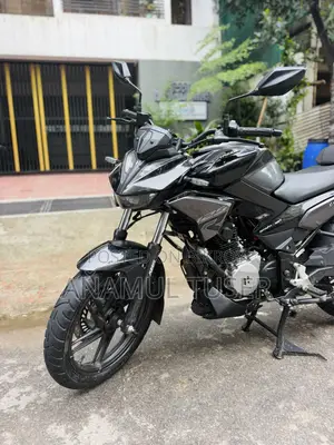 হিরো এক্সট্রিম ১২৫আর ২০২৫ ব্ল্যাক
