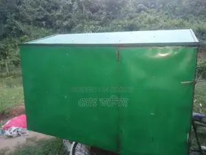 একটি তিন চাকার ভ্যান গাড়ি দোকান বিক্রি করবো