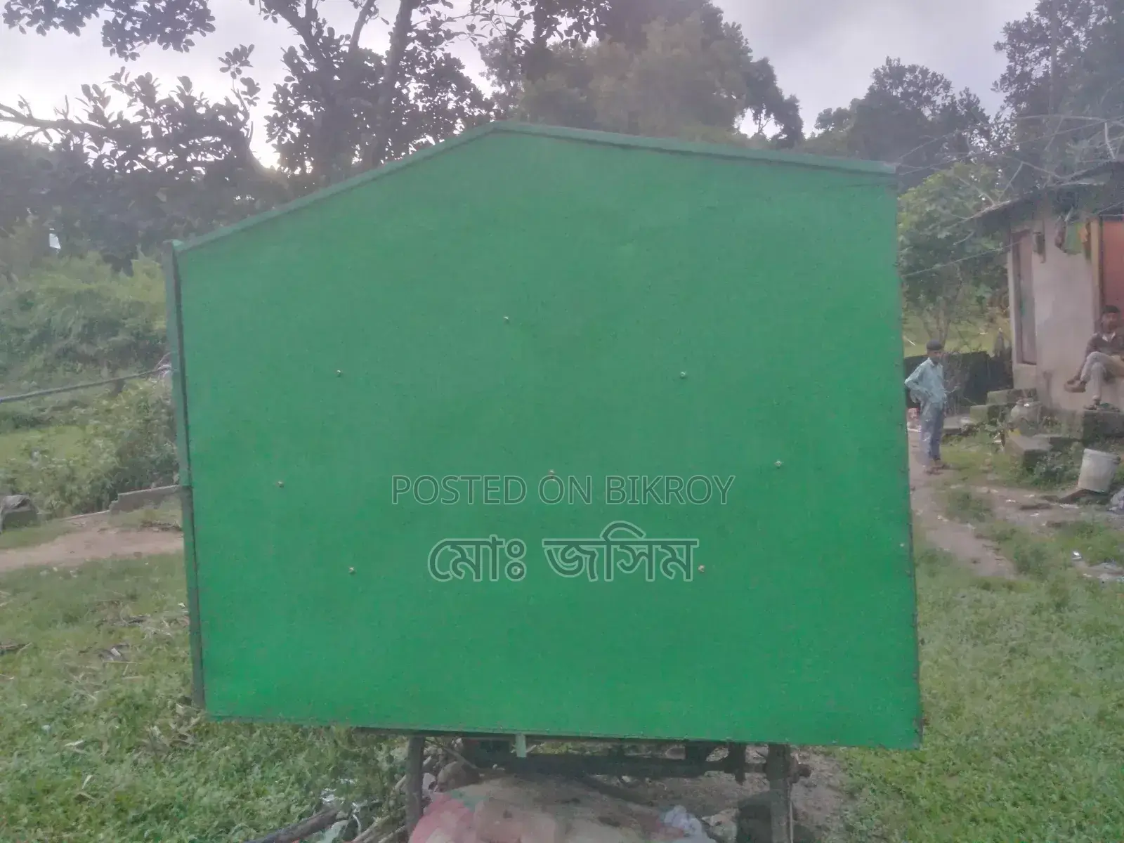 একটি তিন চাকার ভ্যান গাড়ি দোকান বিক্রি করবো