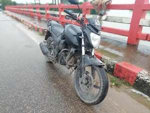 যামাহা এফজেড ২০১৪ কালো