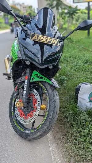 সুজুকি জিক্সার এসএফ ২০২০ কালো