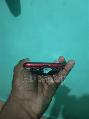 Apple iPhone XR 64 GB Red