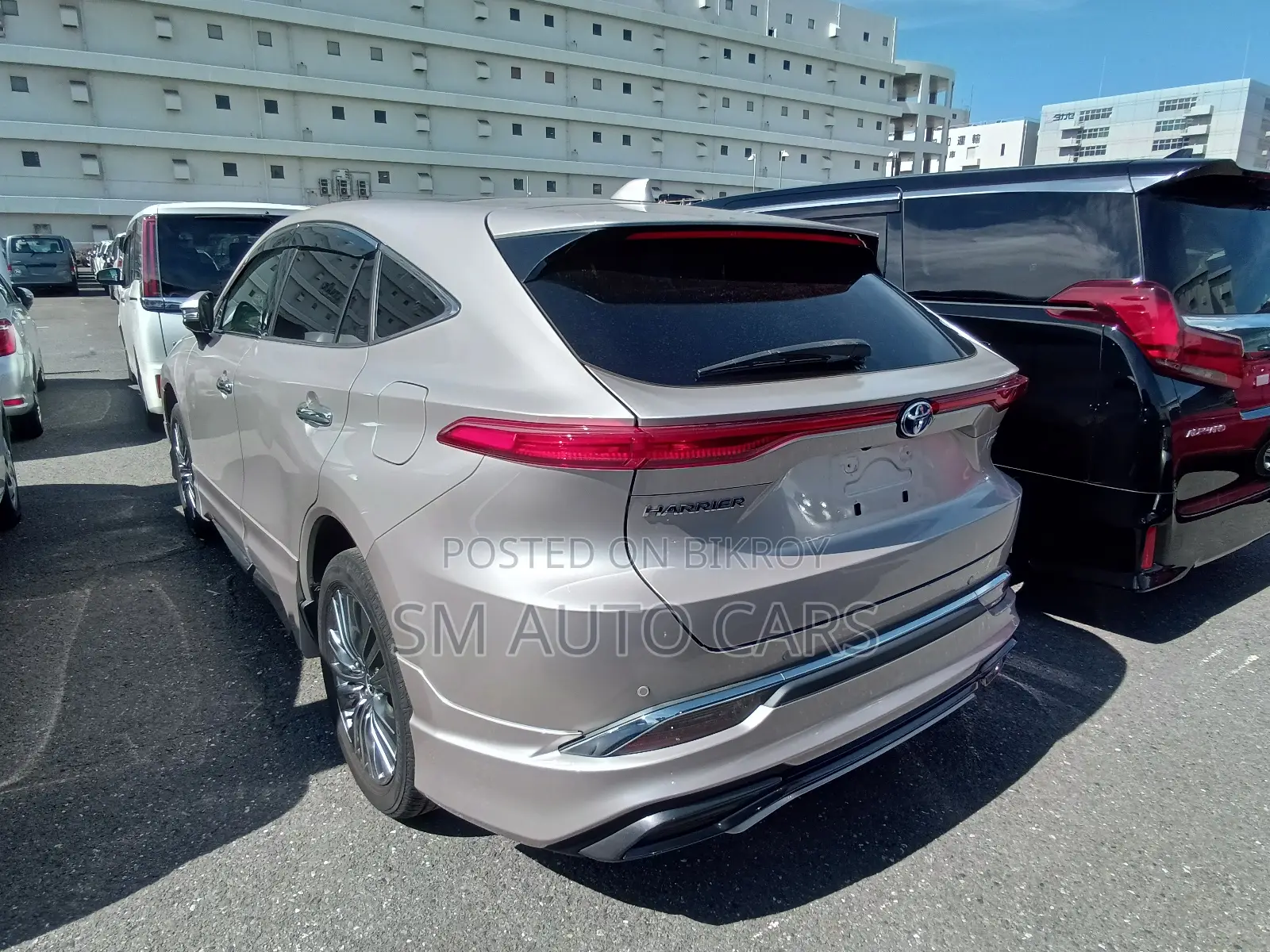 Toyota Harrier 2.5 Hybrid 2020 Beige