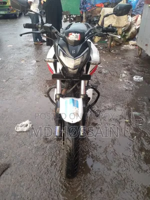 Hero Thriller 160R 2023 White