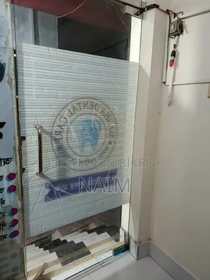 ফুল ফ্রেশ গ্লাস ডোর উইথ ক্লোজার