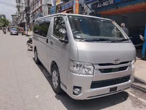 Toyota HiAce 2021 Silver
