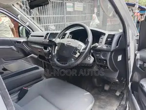 Toyota HiAce 2021 Silver