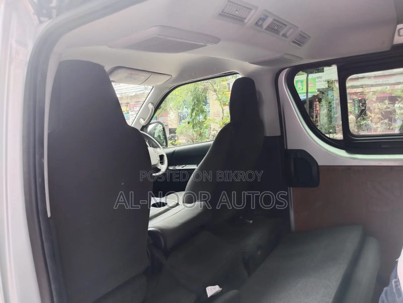 Toyota HiAce 2021 Silver