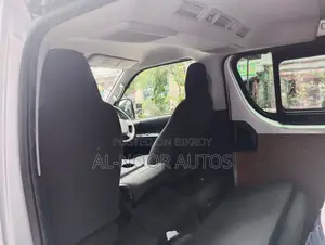 Toyota HiAce 2021 Silver