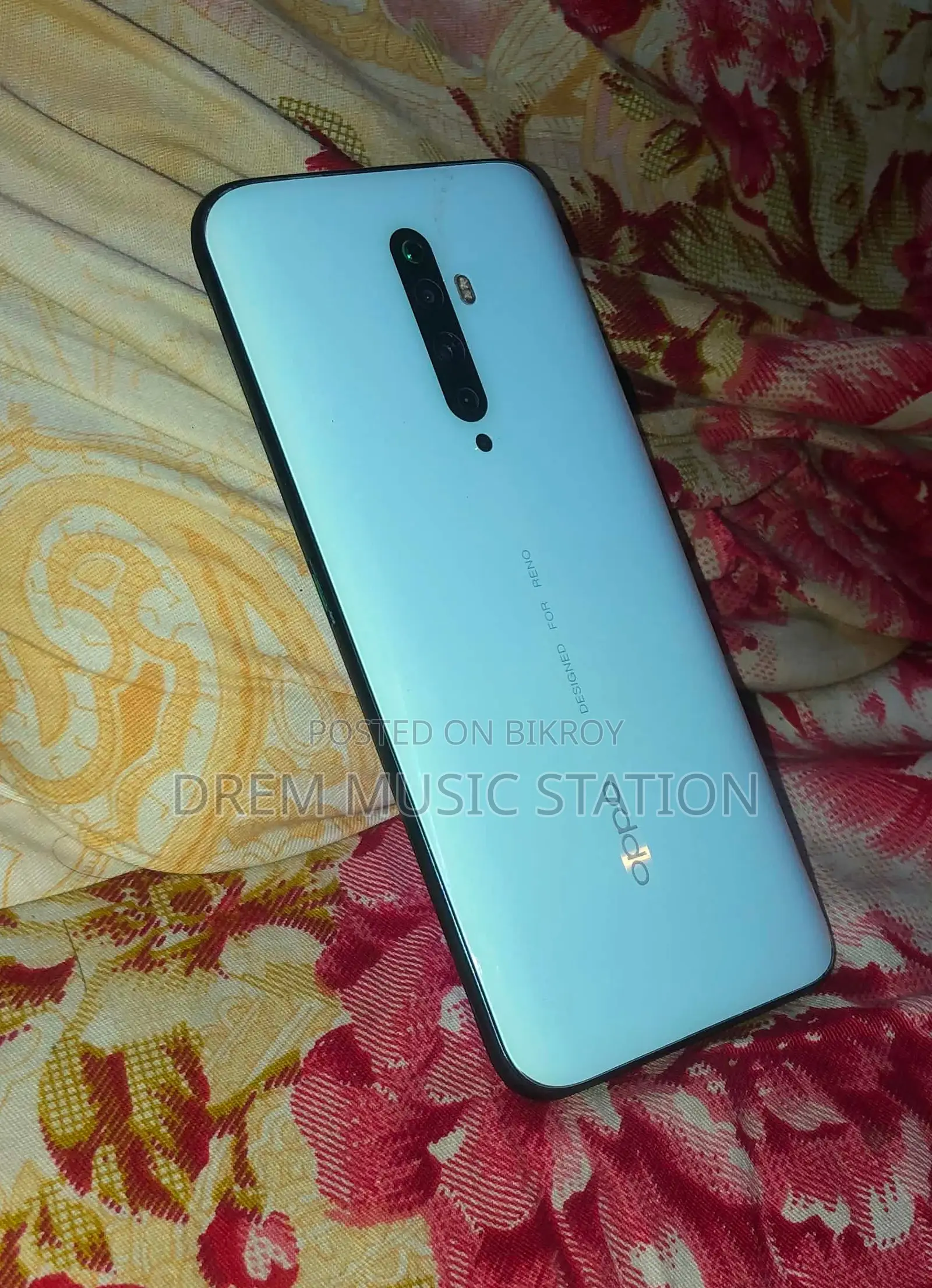 ওপ্পো রেনো ২জেড ২৫৬ জিবি হোয়াইট