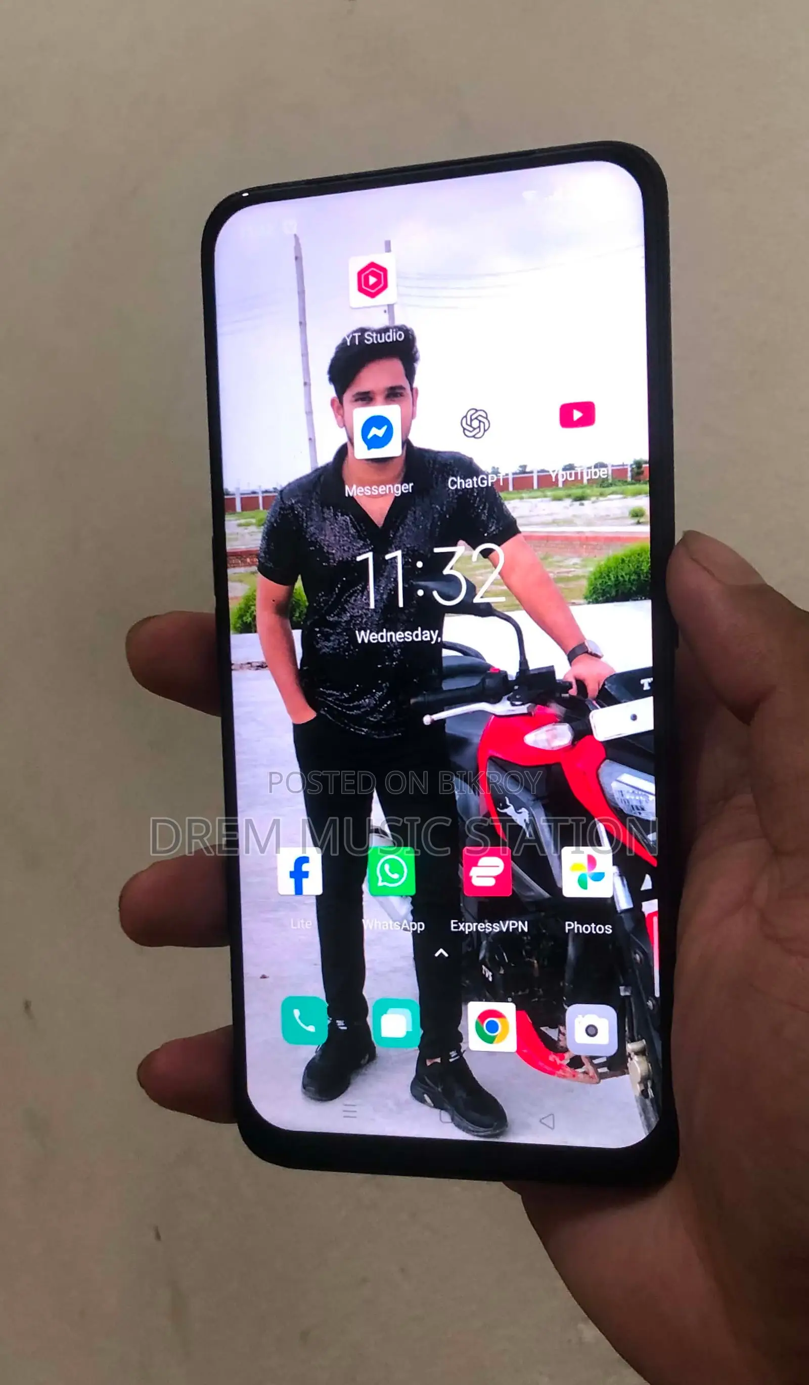ওপ্পো রেনো ২জেড ২৫৬ জিবি হোয়াইট