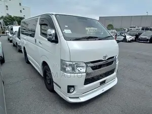 Toyota HiAce 2021 White
