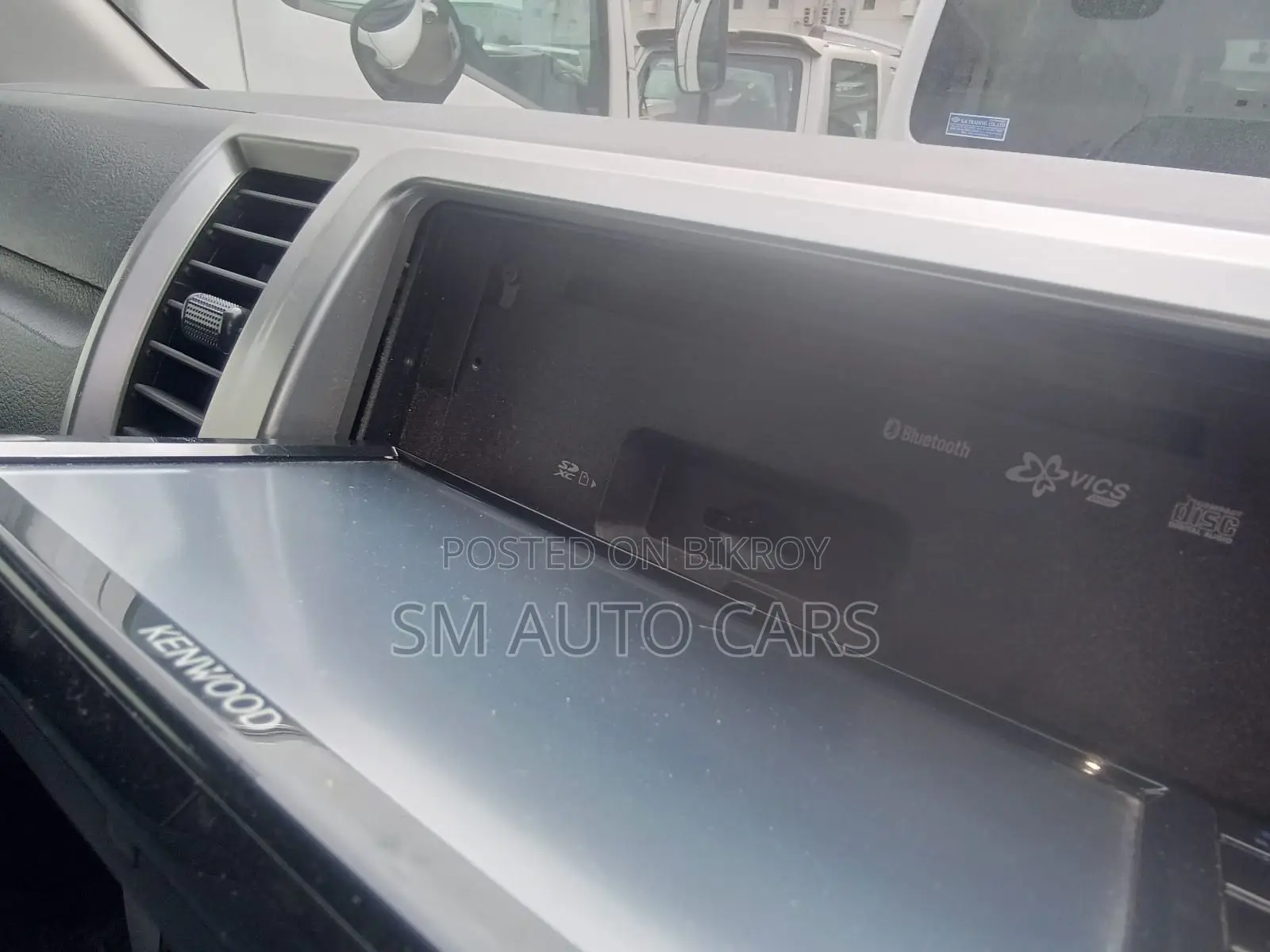 Toyota HiAce 2021 White