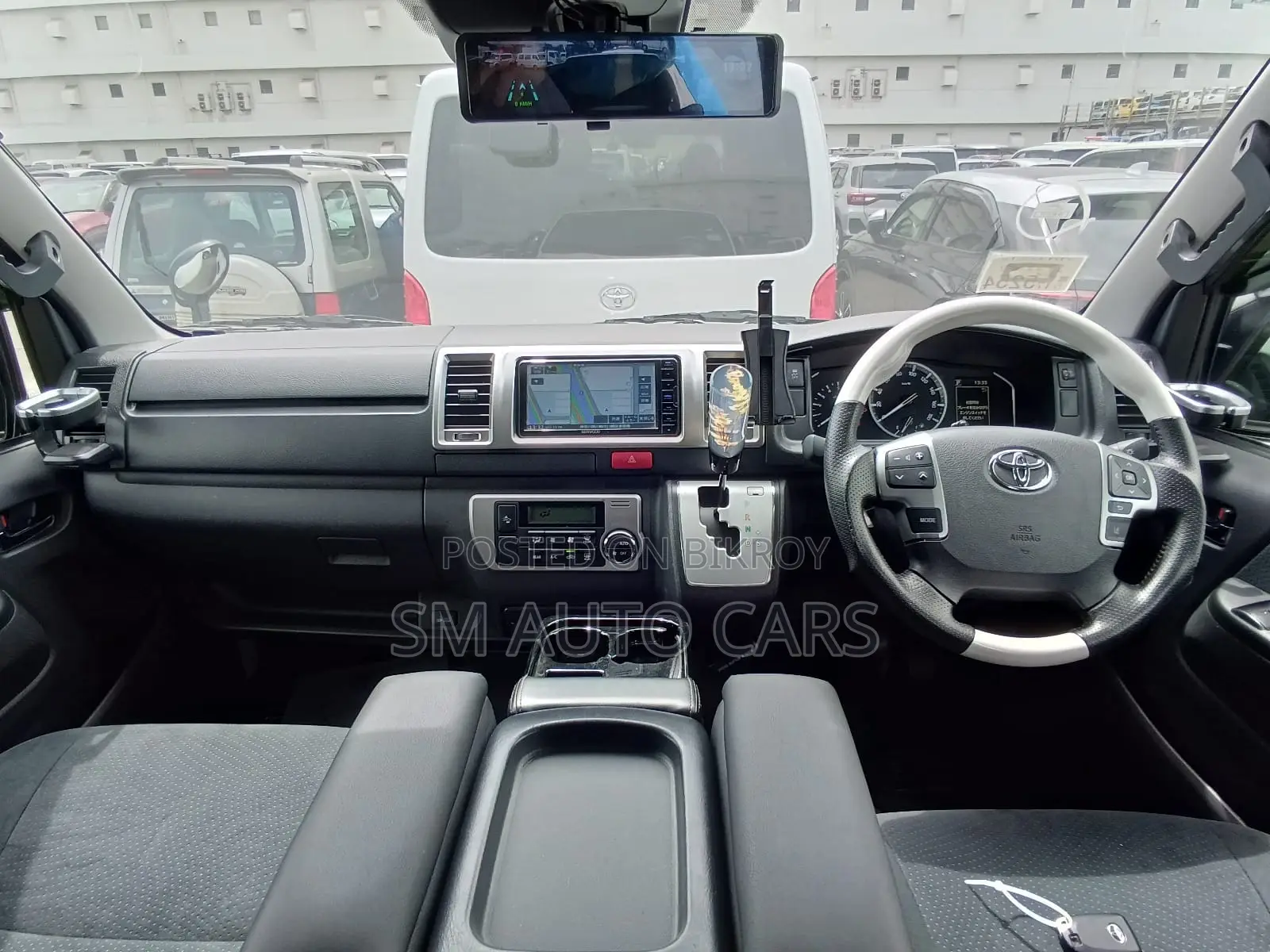 Toyota HiAce 2021 White