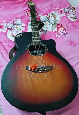 ইয়ামাহা গিটার