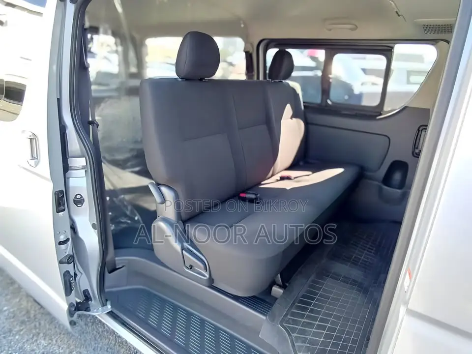 Toyota HiAce 2021 Silver