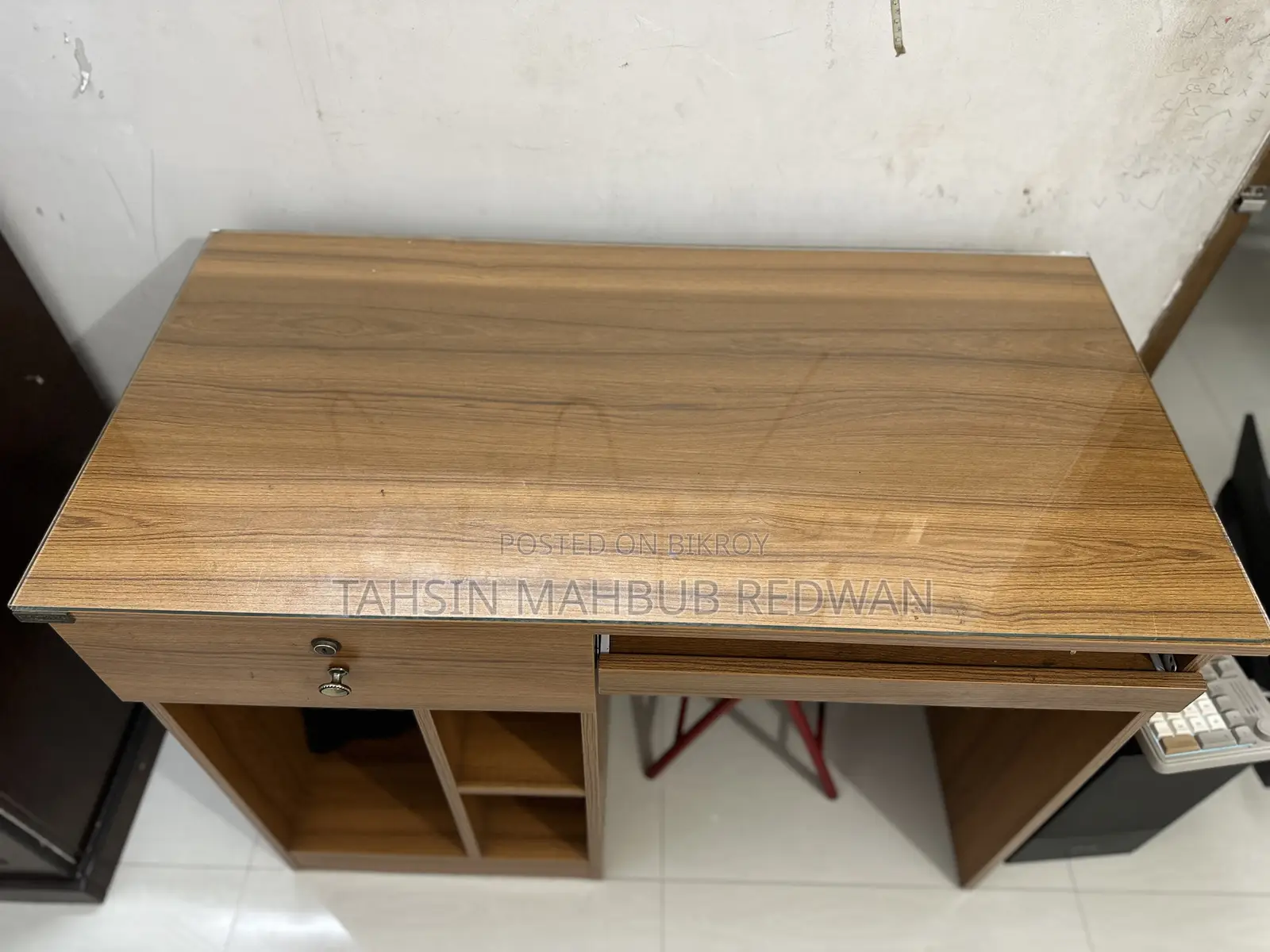 পিসি টেবিল বিক্রি হবে
