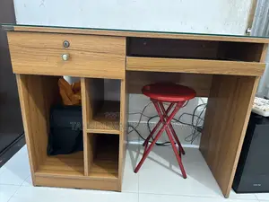 পিসি টেবিল বিক্রি হবে