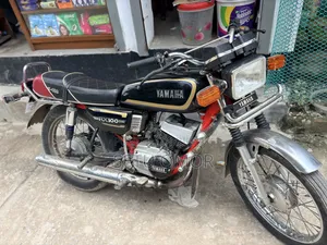 Yamaha 1998 Black