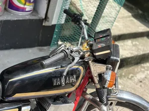 Yamaha 1998 Black