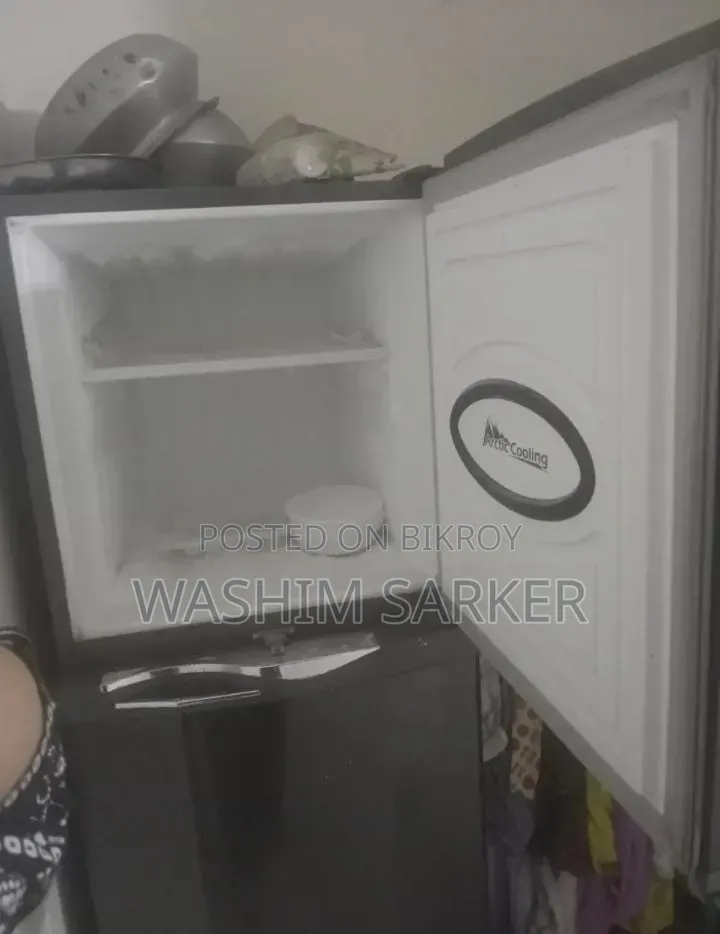 Walton Refrigerator 295 Ltr (Fresh Condition) - Used