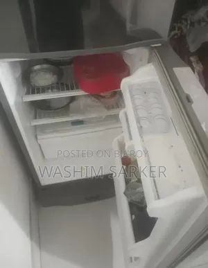 Walton Refrigerator 295 Ltr (Fresh Condition) - Used