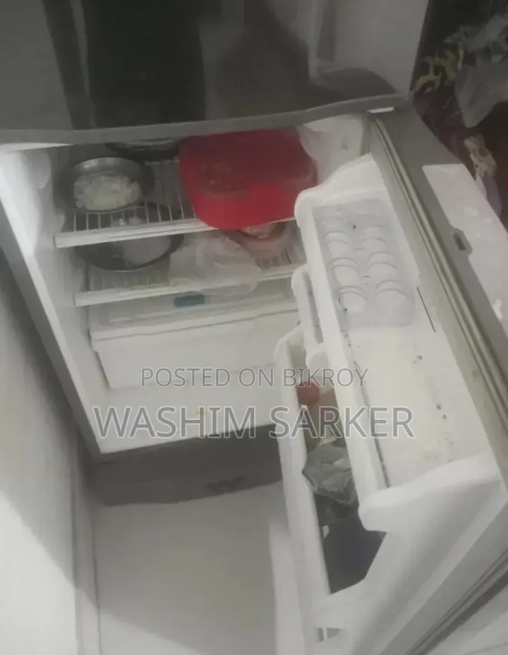Walton Refrigerator 295 Ltr (Fresh Condition) - Used