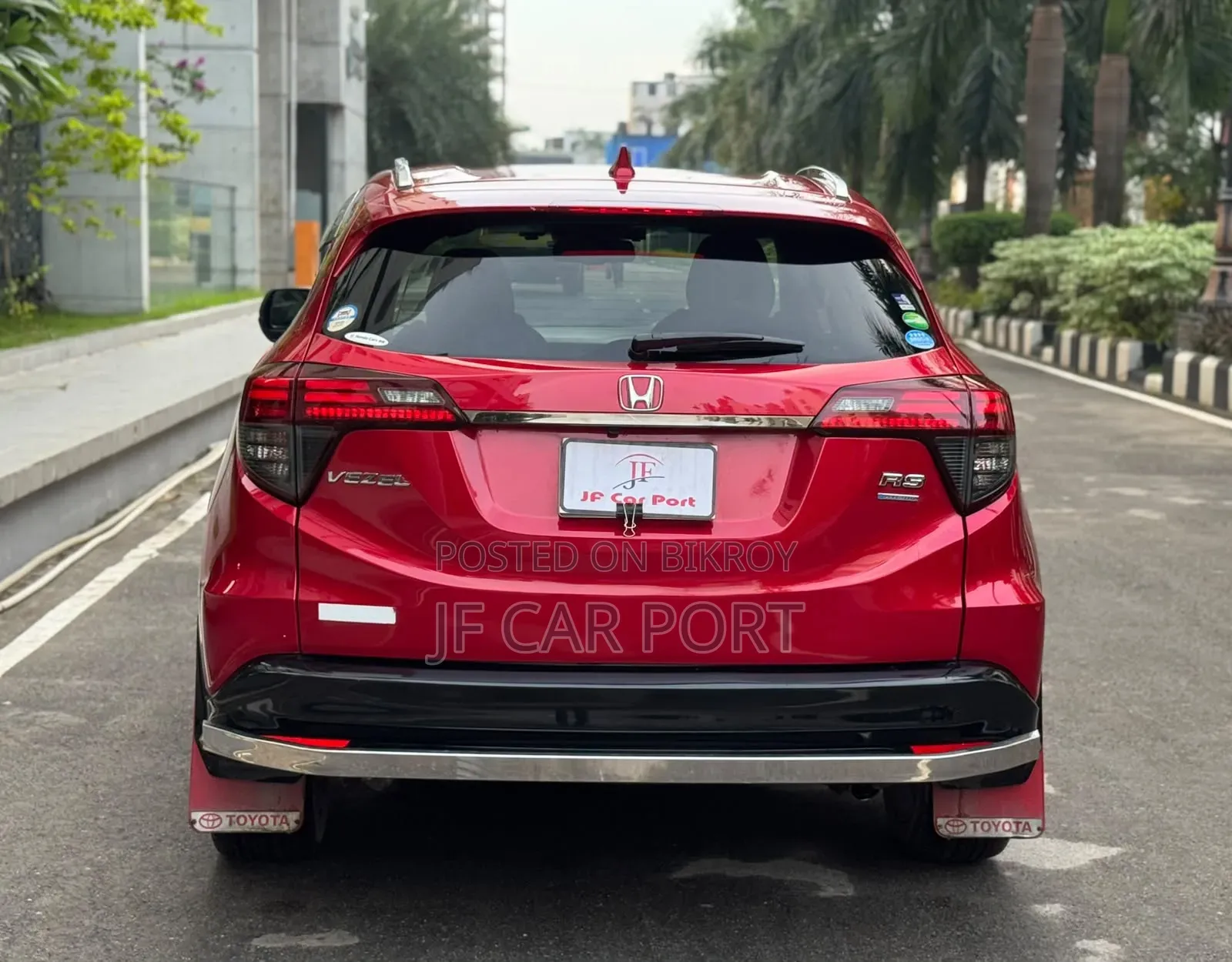 Honda Vezel 2018 Red