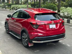 Honda Vezel 2018 Red