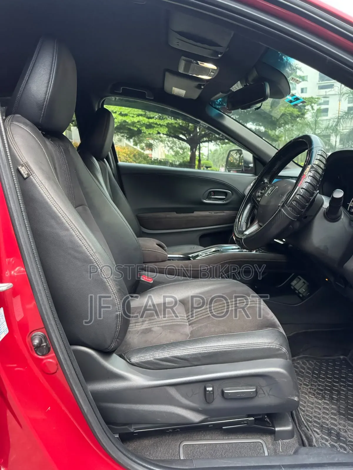 Honda Vezel 2018 Red