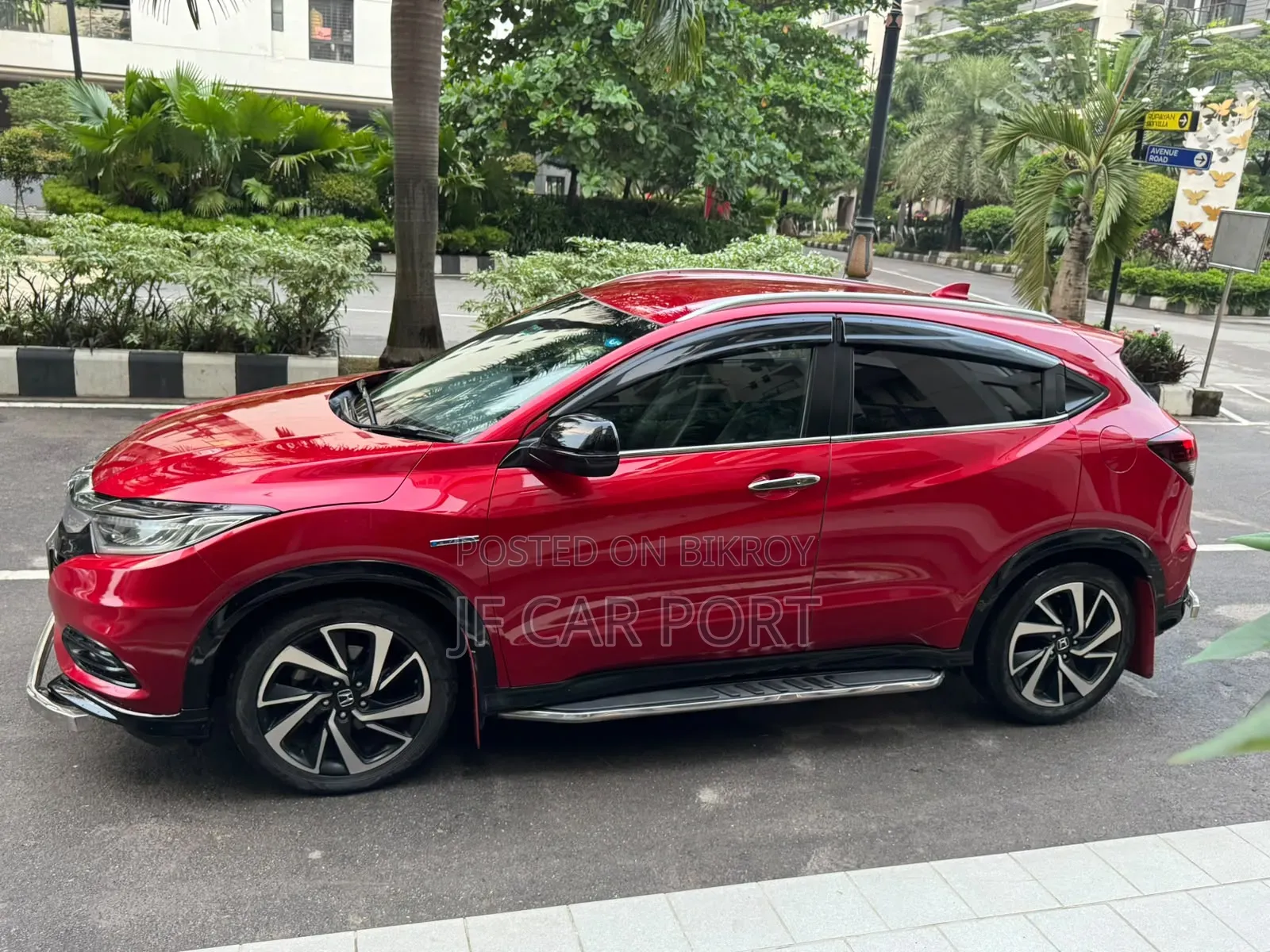Honda Vezel 2018 Red