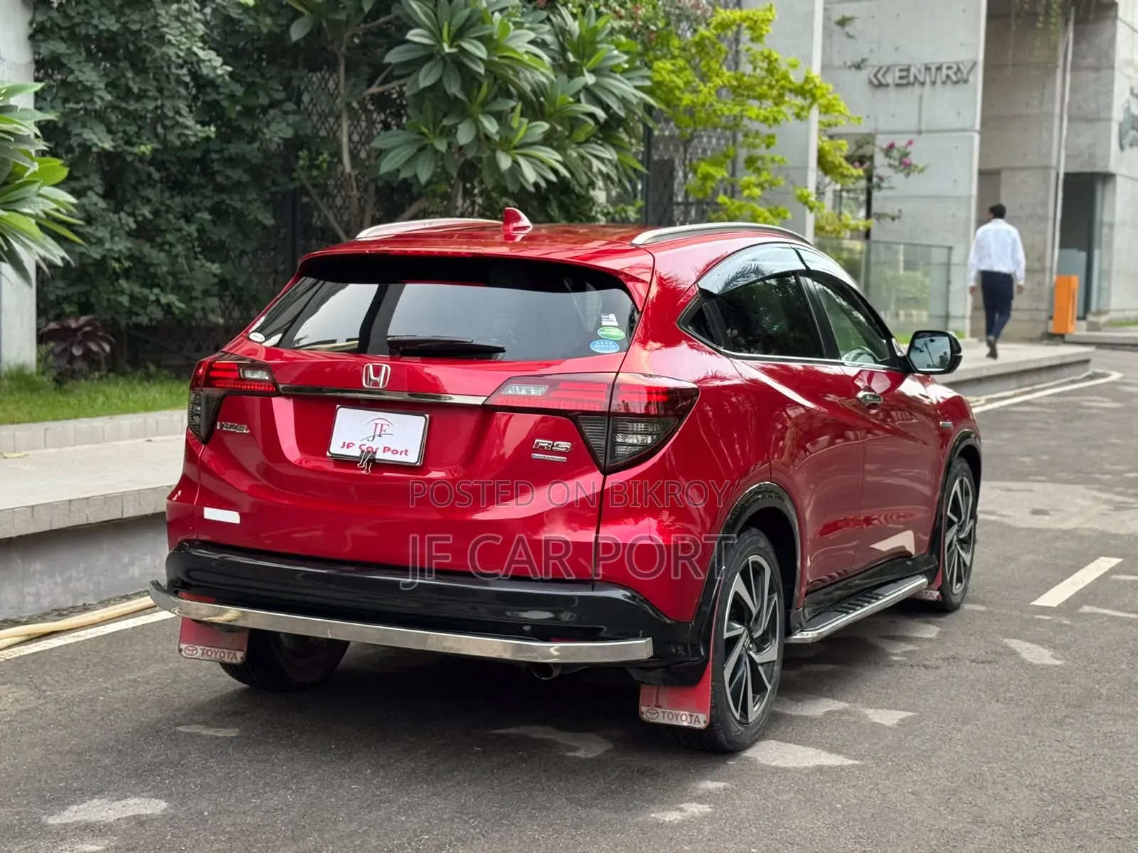 Honda Vezel 2018 Red