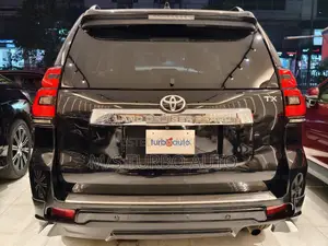 Toyota Land Cruiser Prado 2022 Black