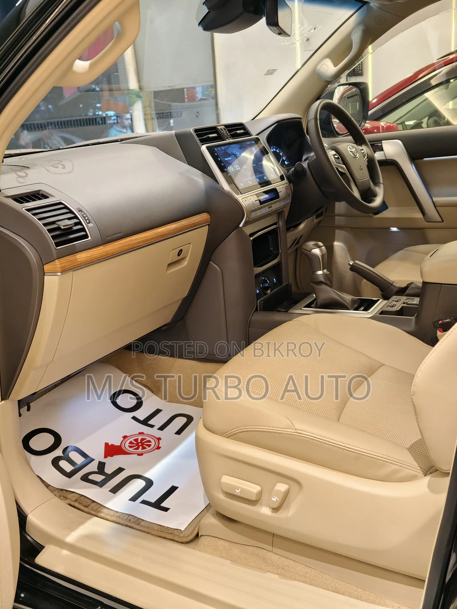 Toyota Land Cruiser Prado 2022 Black
