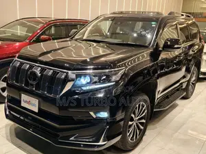 Toyota Land Cruiser Prado 2022 Black