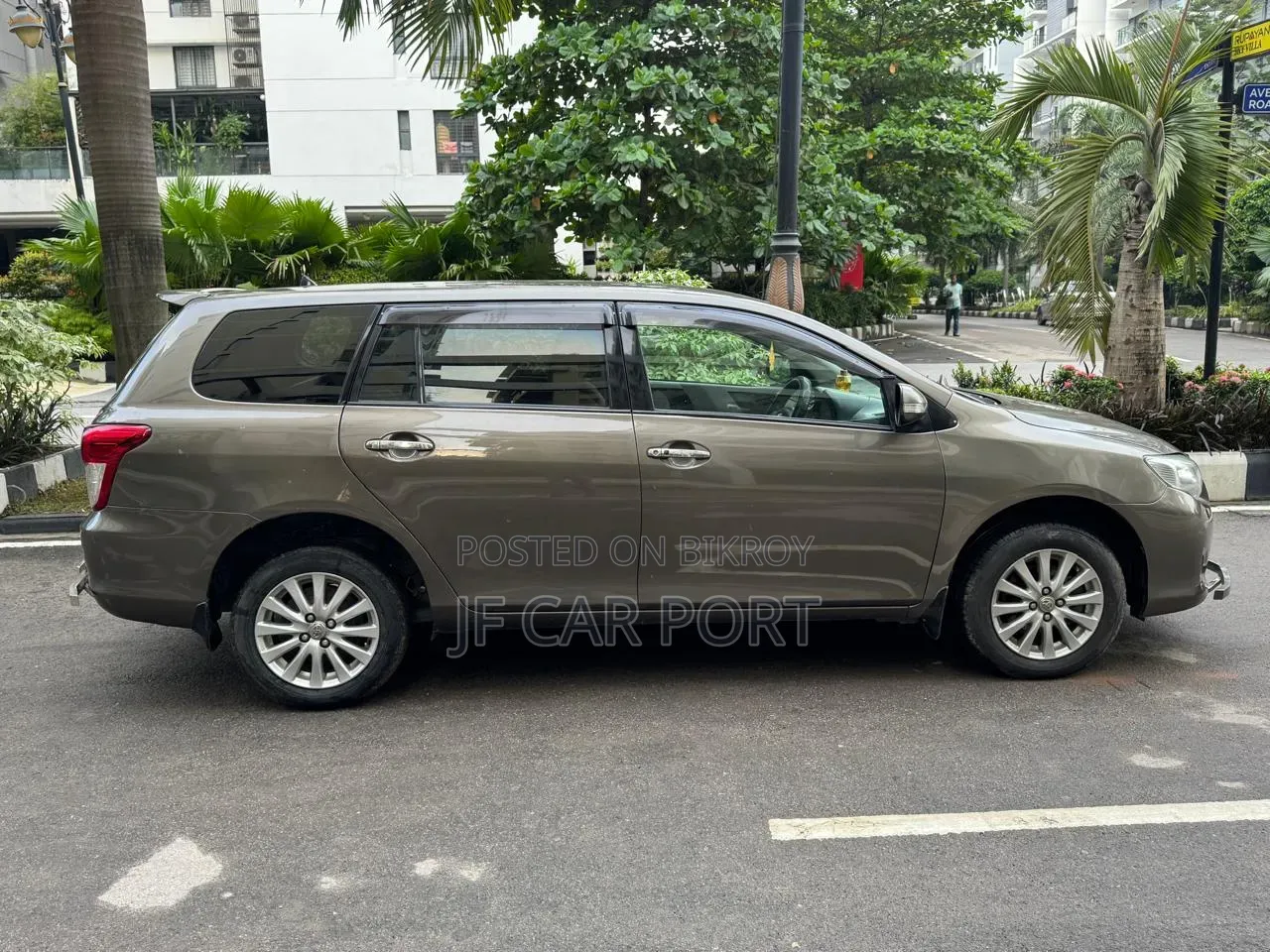 Toyota Axio 2010 Gray