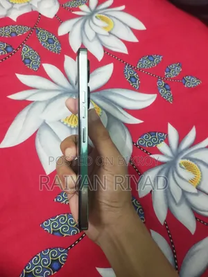 টেকনো ক্যামন ২০ প্রিমিয়ার ৫জি ৫১২ জিবি সাদা