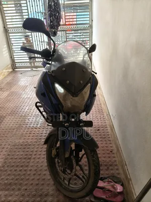বাজাজ পালসার ১৫০ ২০১৭ ব্লু