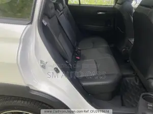 টয়োটা করোল্লা ক্রস ২০২৩ পার্ল