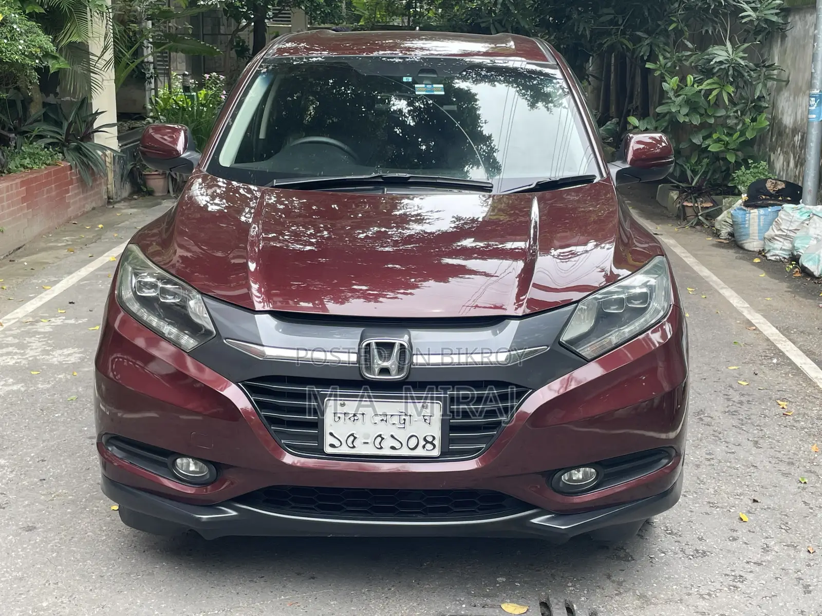 Honda Vezel 1.5 Two-Wheel Drive 2014